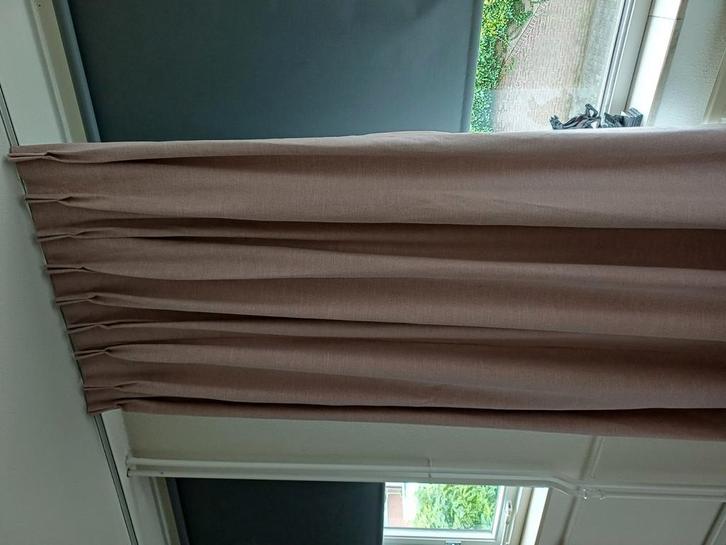 Prachtige verduisteringsgordijnen lichtroze/zachtbeige, Huis en Inrichting, Stoffering | Gordijnen en Lamellen, Zo goed als nieuw