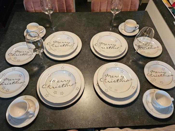 Riviera Maison 20 delig servies, Huis en Inrichting, Keuken | Servies, Bord(en), Overige stijlen, Porselein, Ophalen