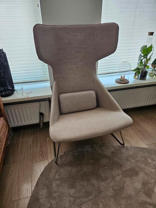 Design fauteuil licht grijs, Huis en Inrichting, Fauteuils, Gebruikt, Stof, 75 tot 100 cm, Minder dan 75 cm, Ophalen