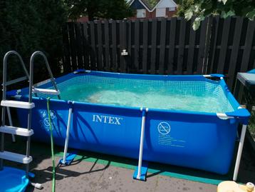 Intex zwembad 300m x 200m x 0.75cm incl. Veel accessoires!! beschikbaar voor biedingen
