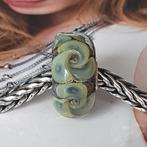 Prachtige Authentieke Bloem Van Elfbeads       Trollbeads, Overige merken, Glas of Kristal, Nieuw, Ophalen of Verzenden