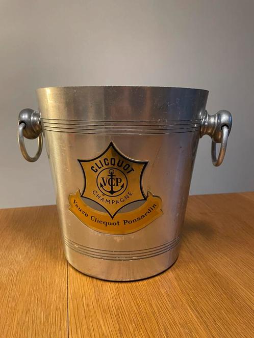 Veuve Clicquot Ponsardin champagnekoeler - vintage design, Huis en Inrichting, Woonaccessoires | Wijnrekken, Zo goed als nieuw