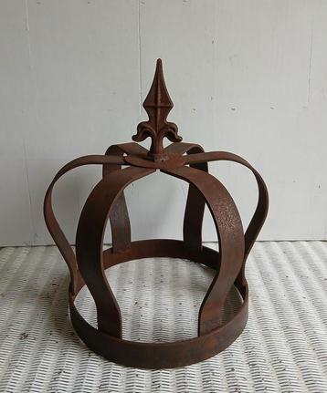 grote ijzeren kroon 31 cm beschikbaar voor biedingen