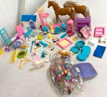 Partij oud vintage speelgoed, barbie cindy stacie mattel set beschikbaar voor biedingen