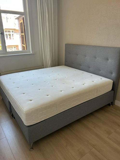 BOXSPRING 180x200 incl. IKEA Matras, licht grijs, Huis en Inrichting, Slaapkamer | Boxsprings, Zo goed als nieuw, 180 cm, 200 cm