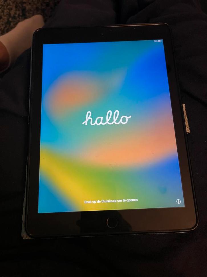 Apple iPad A1822 9.7 inch (Lightning) - Goed Onderhouden!, Computers en Software, Apple iPads, Gebruikt, Apple iPad, Wi-Fi, 9 inch