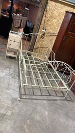 Vintage spijlenbed met nachtkastje, Ophalen of Verzenden