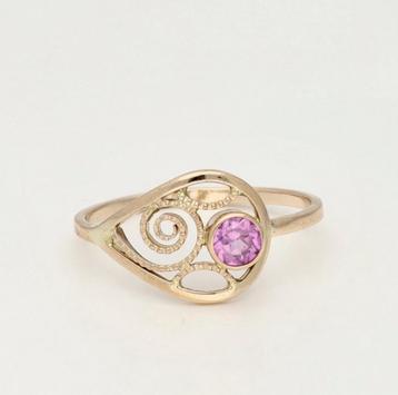Vintage 14 karaat roze saffier beschikbaar voor biedingen