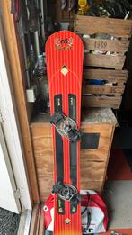 Mistral hardbooth snowboard 157 met bindingen, Sport en Fitness, Snowboarden, Ophalen of Verzenden, Gebruikt, Board