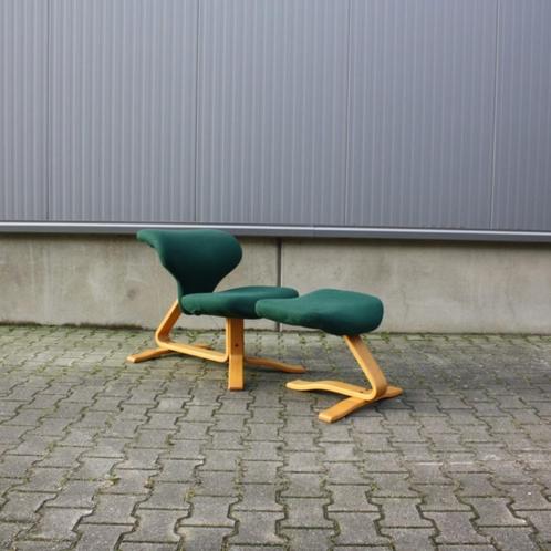 Stokke vintage Lounge Chair + hocker jaren 70, Huis en Inrichting, Fauteuils, Gebruikt, Hout, Stof, 50 tot 75 cm, Minder dan 75 cm