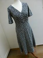 Jurk jurkje ZILCH maat XS 34 bloemen wit zwart paars, Kleding | Dames, Overige kleuren, Ophalen of Verzenden, Zo goed als nieuw