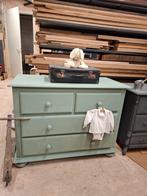 Te koop:Lichtgroene ladekast / commode met ruime lades. Stev, Ophalen of Verzenden