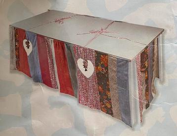 Speeltent voor de  tafel beschikbaar voor biedingen