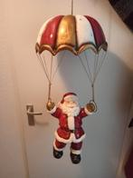 Kerstman hangt aan parachute., Diversen, Kerst, Ophalen of Verzenden, Gebruikt