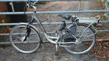 Mooie dames fiets  beschikbaar voor biedingen