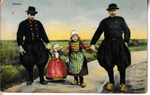 MARKEN in KLEDERDRACHT, Verzamelen, Ansichtkaarten | Themakaarten, Gelopen, Voor 1920, Klederdracht, Ophalen of Verzenden