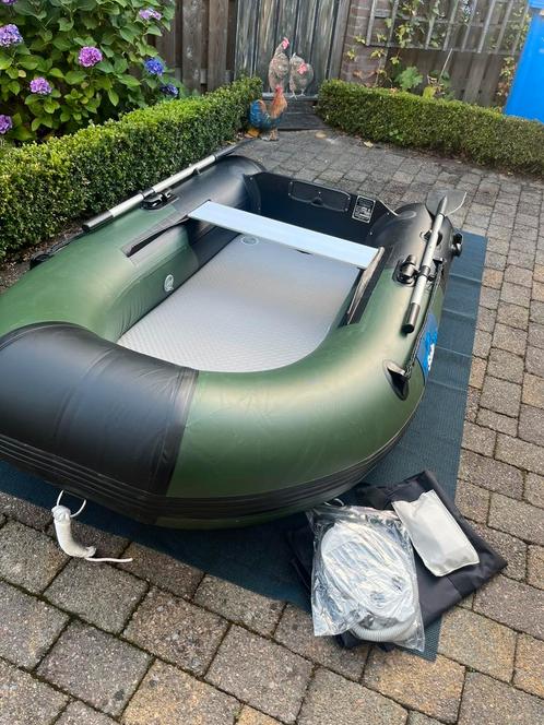 Nieuwe rubberboot 2.30 mtr, airdeck vloer., Watersport en Boten, Rubberboten, Nieuw, Overige merken, Aluminium, Minder dan 70 pk