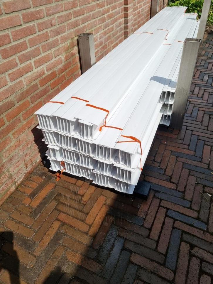 Kunststof H profiel, Doe-het-zelf en Verbouw, Plinten en Afwerking, Zo goed als nieuw, Overige typen, Kunststof, 250 cm of meer