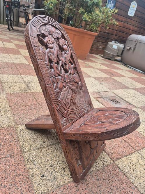 Traditionele Afrikaanse handgesneden Chief’s Chair, Antiek en Kunst, Antiek | Meubels | Stoelen en Banken, Ophalen of Verzenden