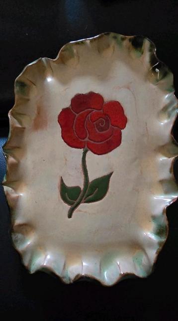 schaaltje ESTEL
D NOU
SOLER beschikbaar voor biedingen