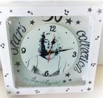 Marilyn Monroe Glazen wandklok nieuw in doos, Ophalen of Verzenden, Nieuw, Analoog, Wandklok