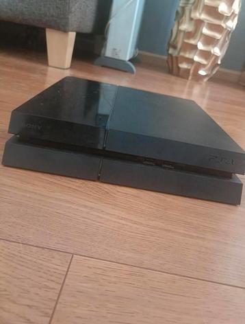 Playstion 4 500 GB 2Controllers Geluid still beschikbaar voor biedingen