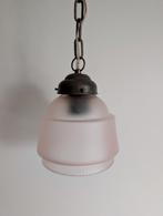 Vintage hanglampje roze melkglas, Huis en Inrichting, Lampen | Hanglampen, Gebruikt, Vintage, Ophalen of Verzenden, Glas