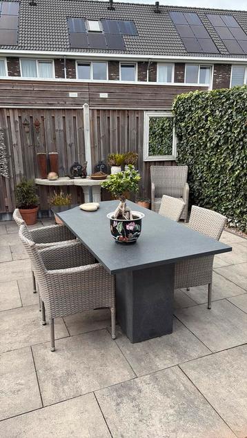 Tuinstel tafel  marmeren blad kl grijs  4 stoelen beschikbaar voor biedingen