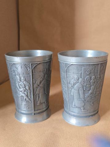 Tinnen drinkbekers beschikbaar voor biedingen