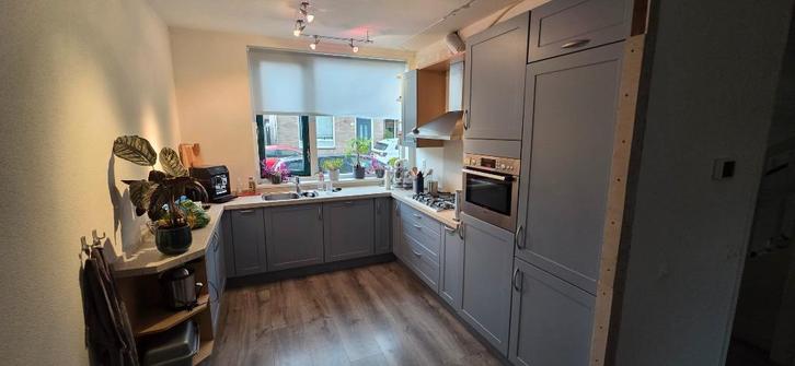 Complete u-keuken met appratuur - begin okt. beschikbaar, Huis en Inrichting, Keuken | Complete keukens, Gebruikt, U-keuken, Blauw