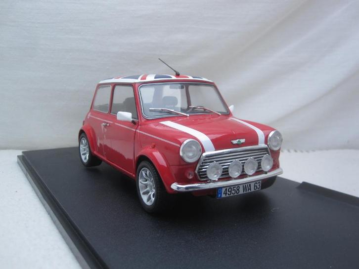 Mini Cooper 1.3i Sport 1997 Engelse vlag op dak 1:18 Solido, Hobby en Vrije tijd, Modelauto's | 1:18, Nieuw, Auto, Solido, Ophalen of Verzenden