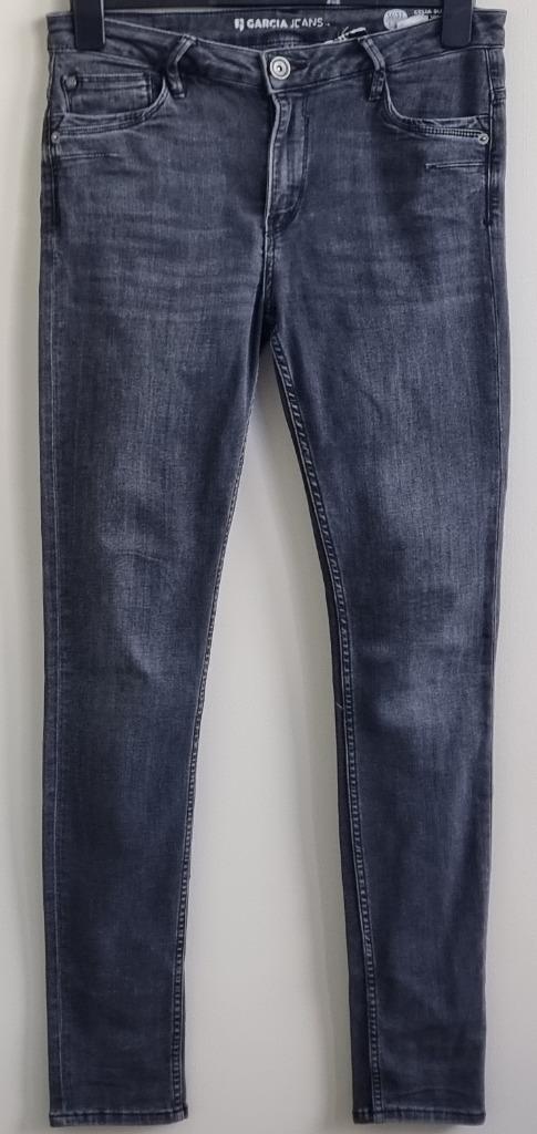 Garcia (Celia) grijze stretchy jeans mt. 31/32, Kleding | Dames, Spijkerbroeken en Jeans, Zo goed als nieuw, W30 - W32 (confectie 38/40)