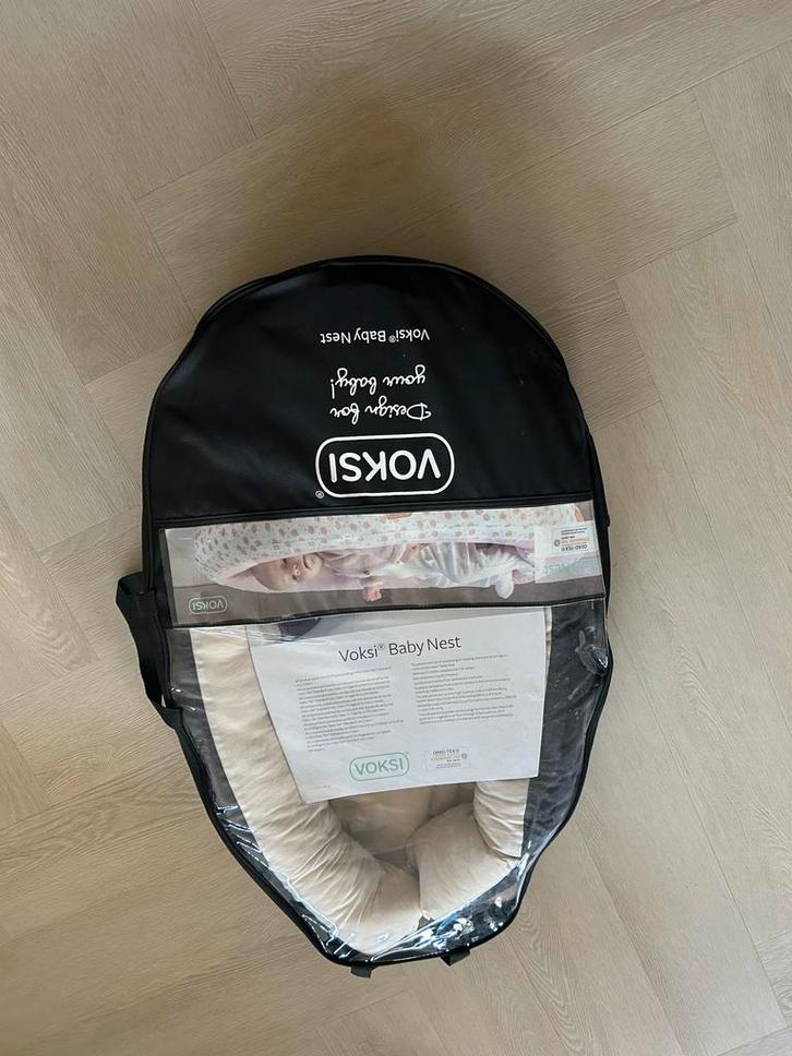 *Voksi Baby Nest – comfortabel, veilig en in nette staat., Kinderen en Baby's, Kinderspulletjes, Gebruikt, Ophalen