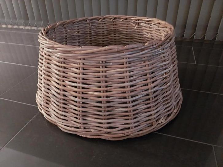 Kerstboommand kerstboomrok rotan riet rieten, Diversen, Kerst, Zo goed als nieuw, Ophalen