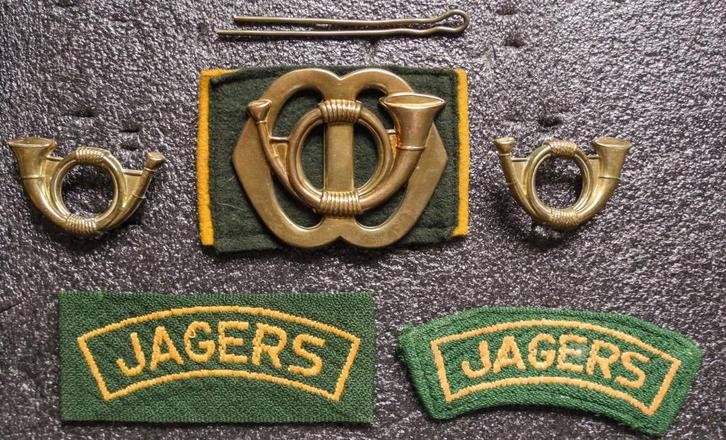 Garde Jagers Setje 1, Verzamelen, Militaria | Algemeen, Landmacht, Embleem of Badge, Nederland, Verzenden