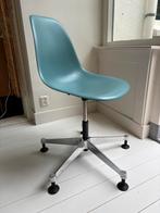Vitra Eames Plastic Side Chair PSCC Topstaat Nieuwprijs €675, Huis en Inrichting, Bureaustoelen, Ophalen of Verzenden, Zo goed als nieuw