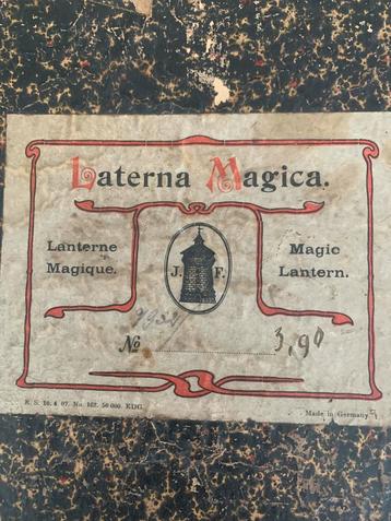 Antieke dia’s voor een Toverlantaarn beschikbaar voor biedingen