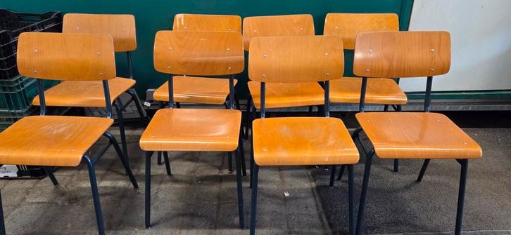 8 vintage Prekishaaf schoolstoelen kantine stoelen., Huis en Inrichting, Stoelen, Gebruikt, Hout, Metaal, Bruin, Ophalen