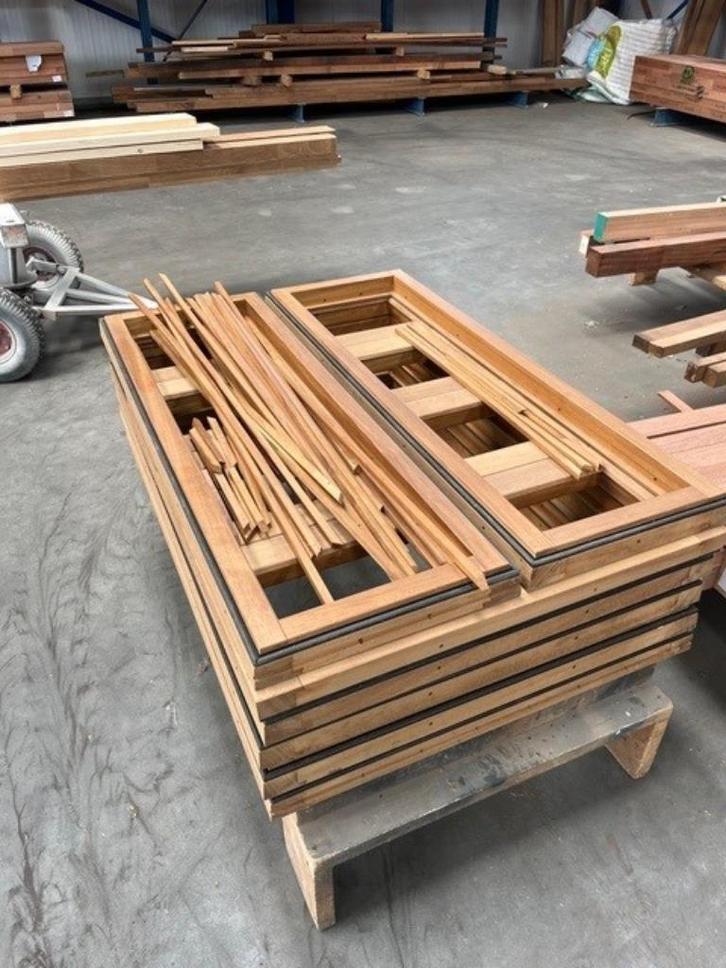 Iroko ramen (onbehandeld, nieuw), Doe-het-zelf en Verbouw, Glas en Ramen, Nieuw, Gevelraam of Ruit, Minder dan 80 cm, Ophalen