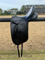 Dressage saddle Huselbos for sale 17.5, Dieren en Toebehoren, Ophalen of Verzenden, Zo goed als nieuw