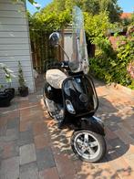 Vespa lx50 4tak blauwe plaatje bj 2011, Fietsen en Brommers, Scooters | Vespa, Ophalen, Zo goed als nieuw, Vespa LX