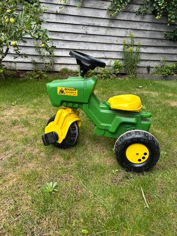 Speelgoed tractor beschikbaar voor biedingen