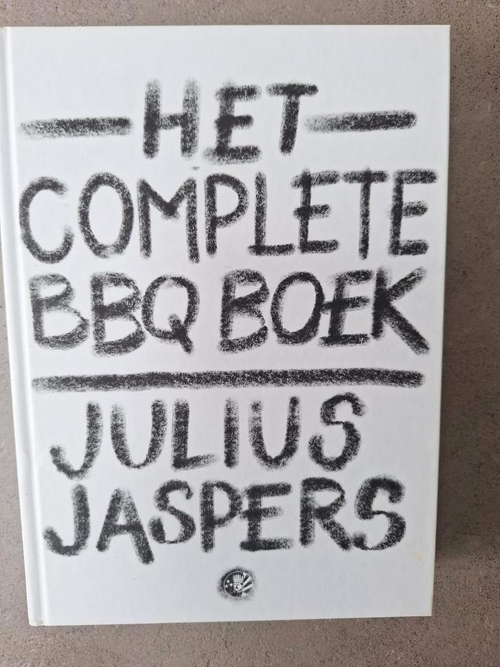 Julius Jaspers - Het complete BBQ boek, Boeken, Kookboeken, Zo goed als nieuw, Ophalen of Verzenden