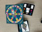 Trivial Pursuit Classic Edition - Gloednieuw!, Hobby en Vrije tijd, Gezelschapsspellen | Bordspellen, Drie of vier spelers, Ophalen of Verzenden