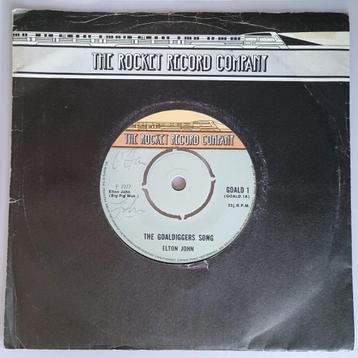Single Goaldiggers Song 7" gesigneerd door Elton John (1977) beschikbaar voor biedingen