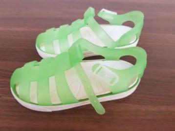 Waterschoentjes maat 23/24 beschikbaar voor biedingen