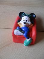 Disney Mickey Mouse kunststof spaarpot op rode stoel 10cm, Ophalen of Verzenden, Mickey Mouse, Gebruikt, Beeldje of Figuurtje