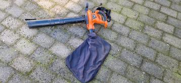 Zeer krachtige blad zuiger . beschikbaar voor biedingen