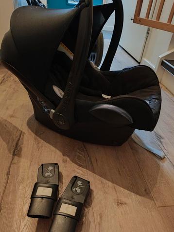 Maxi-Cosi incl. adapters en zitverkleiner beschikbaar voor biedingen