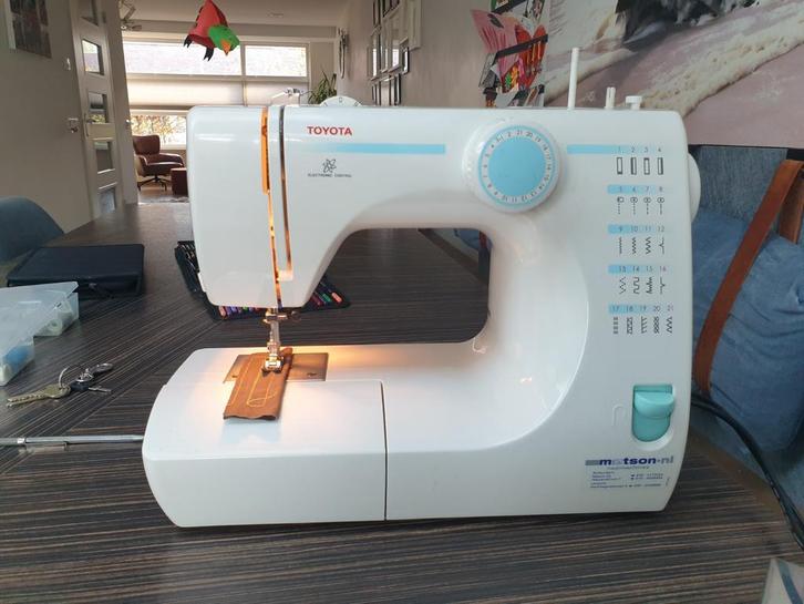 Toyota RS2000 SE04 Naaimachine - Goed Onderhouden, Hobby en Vrije tijd, Naaimachines en Toebehoren, Gebruikt, Naaimachine, Overige merken